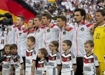 بكنباور يعتبر أن منتخب ألمانيا قادر على رفع الكأس