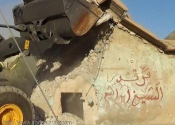 بالصور.. "داعش" تفجر الاضرحة والحسينيات في العراق