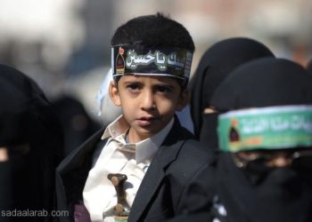 اللافتات السود تغطي شوارع صنعاء