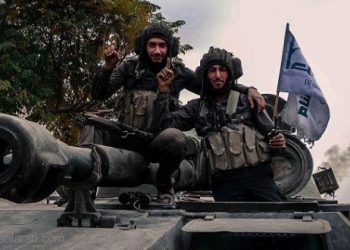 معارك عنيفة بين ذراعي قطر والسعودية في سوريا للسيطرة على معبر حدودي هام