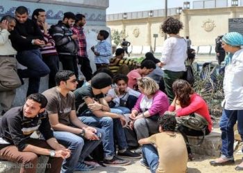 مصر: اعتقال ناشط بتهمة حيازة رسالة من معتقل