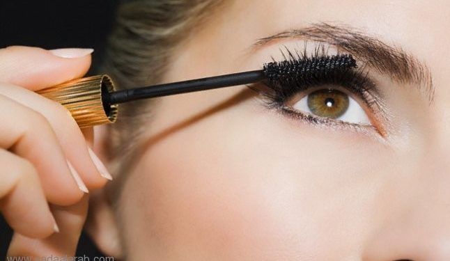 أضرار ماسكارا العينين