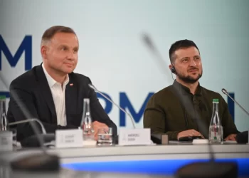 زيلينسكي: أوكرانيا ليست مستعدة لوقف إطلاق النار.. وسنستعيد القرم