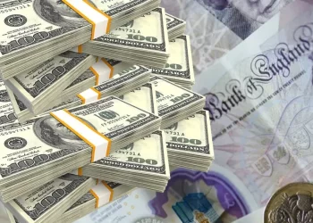 بسبب الجفاف والإضرابات وأزمات أخرى.. مفاجأة: الجنيه الإسترليني يهبط أمام اليورو والدولار