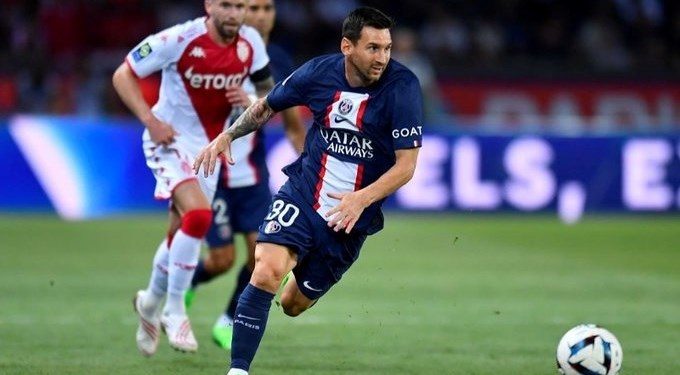 فيديو: كرة غريبة لميسي ومبابي في المباراة تشغل فرنسا وتنتشر في العالم