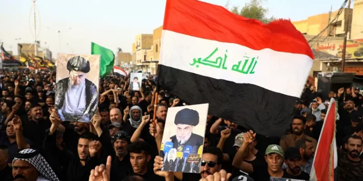 الأزمة السياسية تلقي بظلال قاتمة.. عراقيون يدفعون ثمنا غاليا