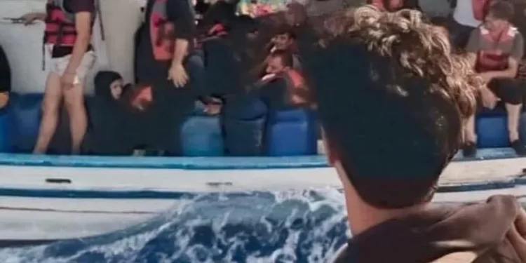 لبنانيون صارعوا الموت في عرض البحر وباخرة مصرية أنقذتهم