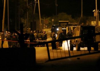 مقاومون يستهدفون حاجز “دوتان” بالرصاص في جنين