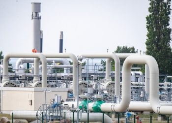 المفوضية الأوروبية تطرح فكرة وضع سقف لسعر الغاز الروسي