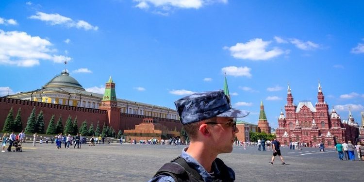 الكرملين: روسيا والصين لا تطمحان إلى حكم العالم كما تريد دول أخرى