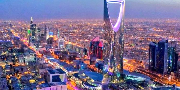 عدد سكان الرياض يصل 17 مليونًا في 2030.. وإعلان بناء مطار عملاق قريبًا