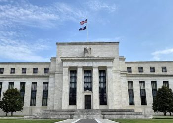 الفيدرالي الأميركي يرفع سعر الفائدة بأعلى وتيرة منذ الأزمة المالية العالمية عام 2008
