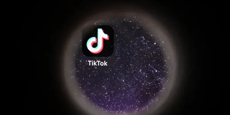 وسط جدل الرقابة والحرية .. “تيك توك” يواجه الحظر بالعراق