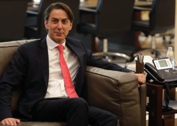 المنار: هوكشتاين يعد مسودة للترسيم يحصل فيها لبنان على الخط 23 و”قانا” والتزام فرنسي بتنقيب “توتال” بعد التوقيع