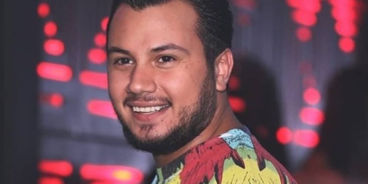 الجيش اللبناني يوقف الفنان وديع الشيخ في صيدا!